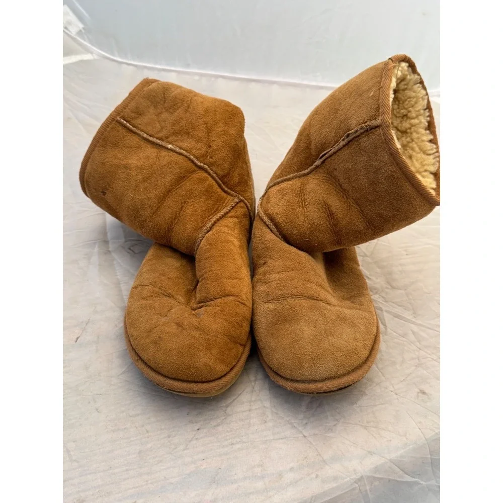 Australian UGG Boots Tan Short Summer Surfer Snow Woman's Size 7 warm